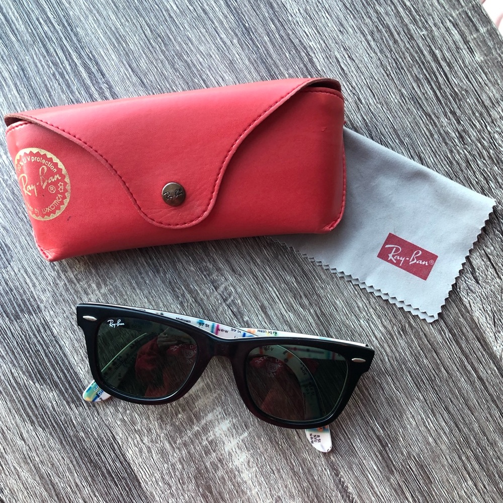 Ray Ban Wayfarer Sunglasses Rare NYC Map Print
